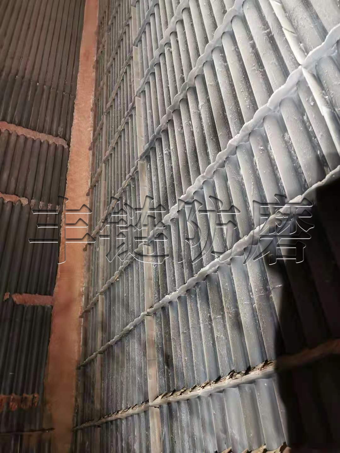 导流板防磨技术案例：佳木斯某热电2X240T太锅